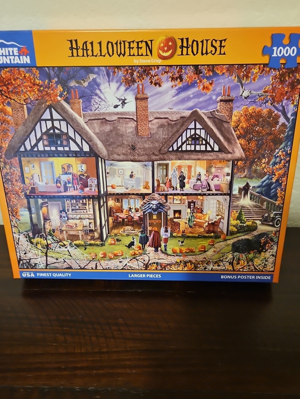 HALLOWEEN HOUSE 1000 PIECE WHITE MOUNTAIN PUZZLE